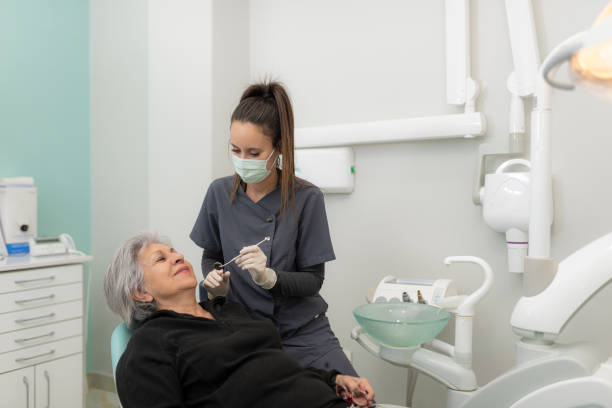 Best Emergency Tooth Extraction  in Man, IL